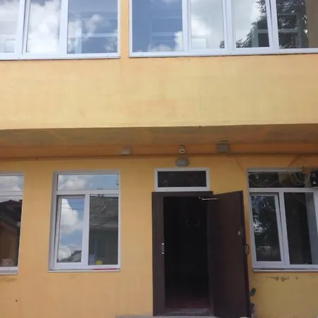 Градоначальницька Вулиця, 8 Апартаменты *